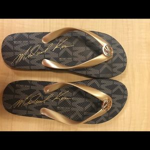 Michael Kors Flip Flops Size 7.5